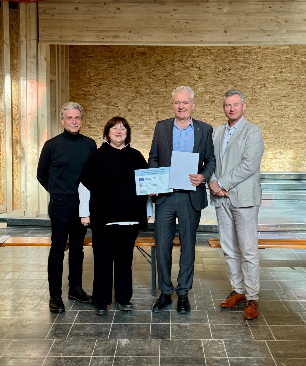 Thomas Dickert, Geschäftsführer von SPESSARTregional e.V., Sabine Jennert, Regionalmanagement von SPESSARTregional e.V., Bürgermeister Andreas Weiher, Andreas Hofmann, Erster Kreisbeigeordneter des Main-Kinzig-Kreises (v.li.).