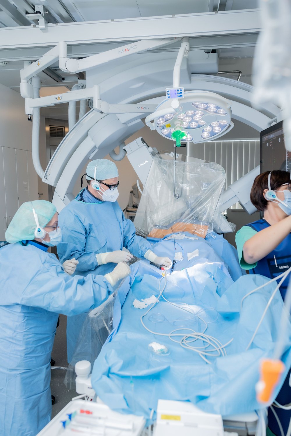 Untersuchung im Elektrophysiologischen Untersuchungslabor des Klinikums Hanau.