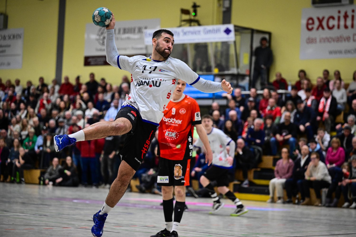 Das Bezirksderby geht mit 31:30 an die HSG Hanau.