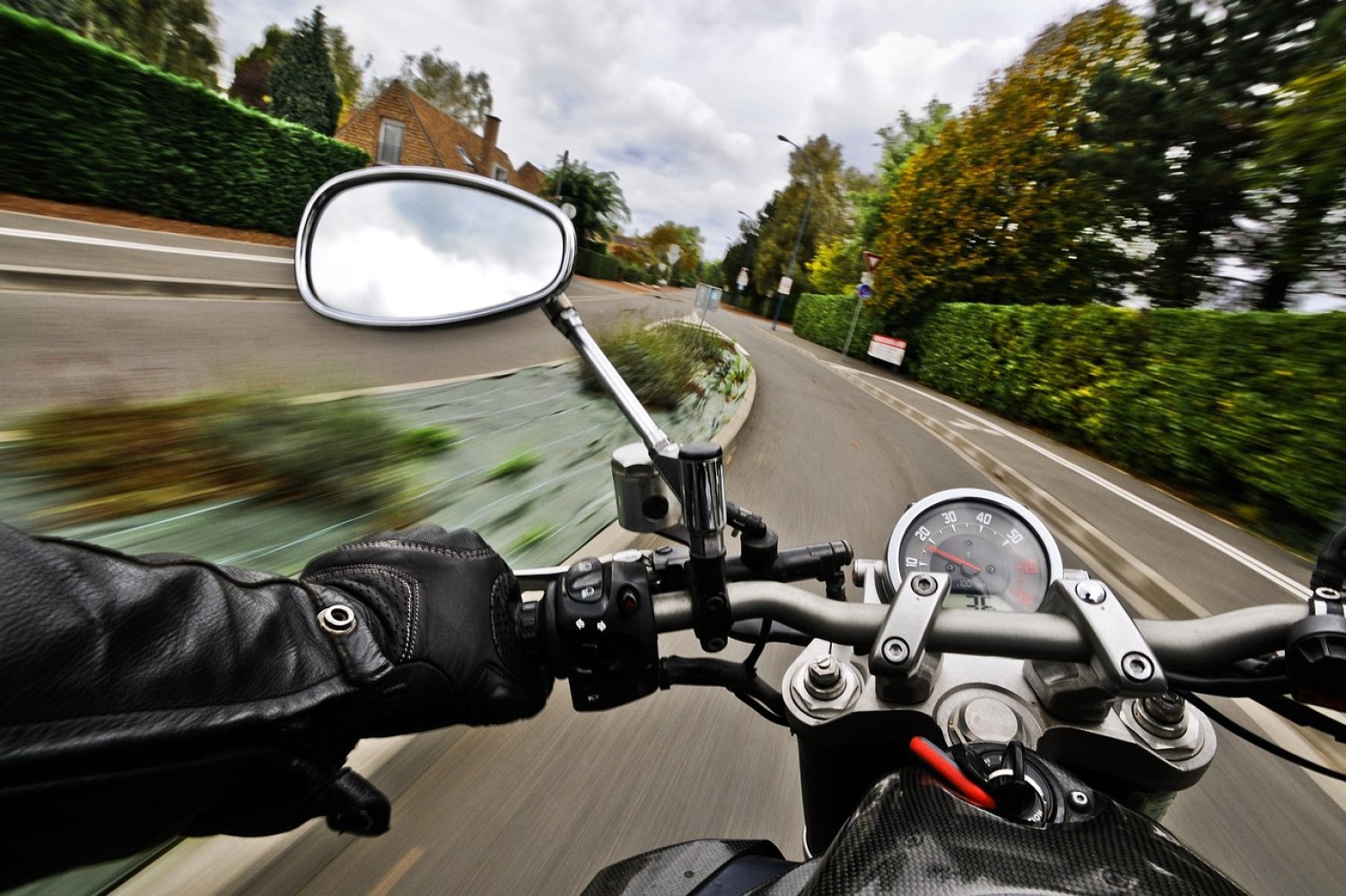 Milde Temperaturen und frühlingshaftes Wetter ziehen zahlreiche Motorradfahrer auf die Straßen in Hessen und Main-Kinzig-Kreis.
