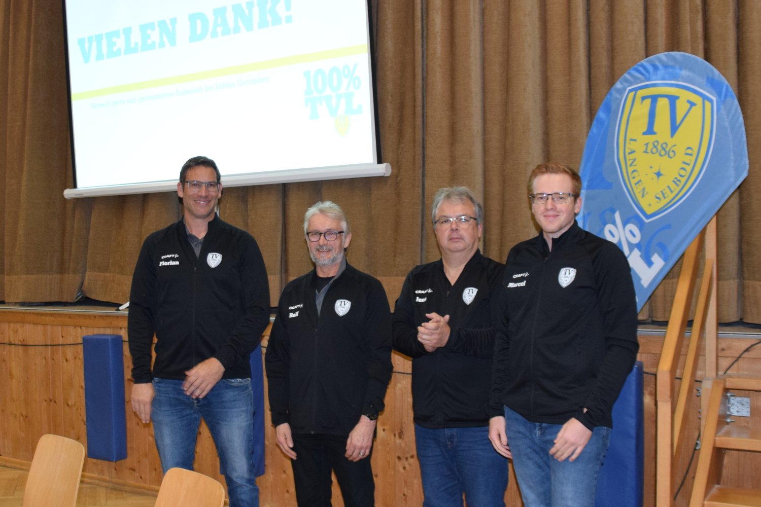 v.l.n.r.: Florian Koog (1. Vorsitzender), Ralf Völker (2. Vorsitzender), Jens Hildenhagen (Schriftführer), Marcel Simon (Vorstand Sport)“.