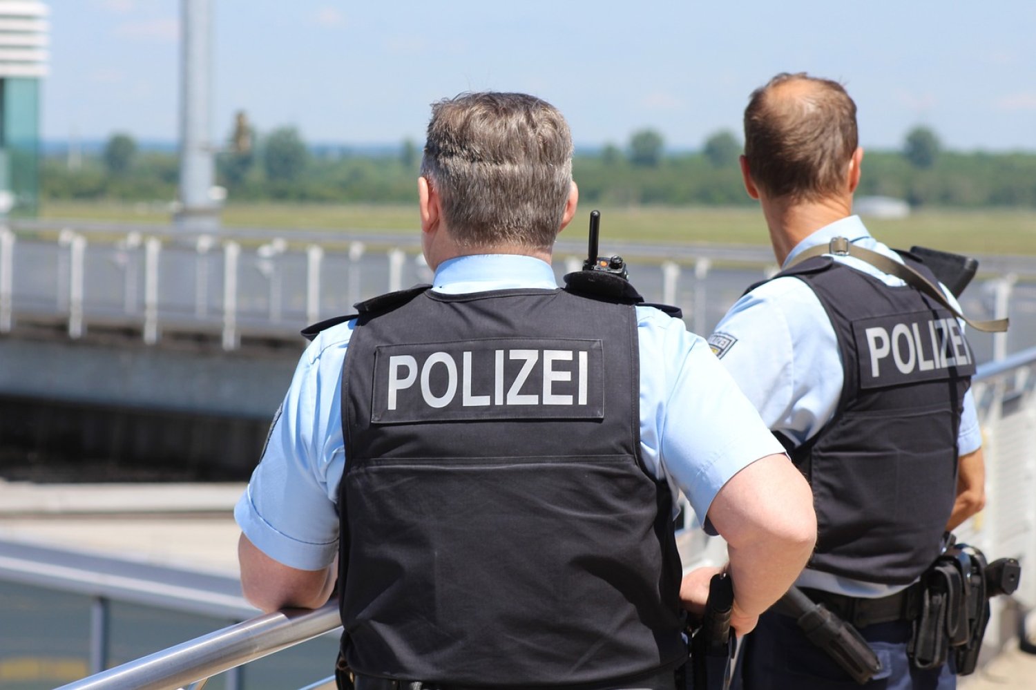 An über 250 Messstellen, an denen mehr als 600 Beamtinnen und Beamte sowie Mitarbeiterinnen und Mitarbeiter der Kommunen mitwirkten, wurden im Zeitraum zwischen 6 Uhr und 22 Uhr gut 405.000 Fahrzeuge gemessen.