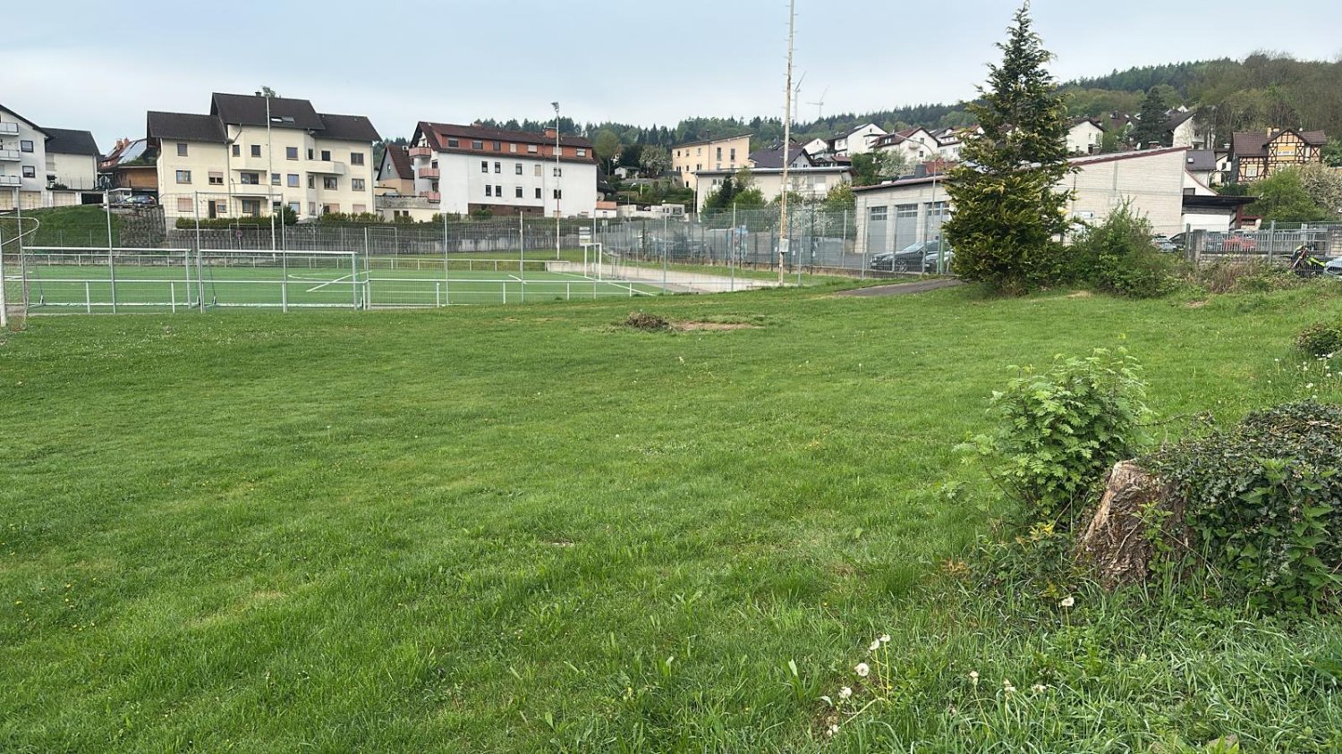 Punktgewinn für die Wächtersbacher Fußball- und Sportvereine: Die Stadt plant, den Kunstrasenplatz am Auweg in eigener Regie zu führen.