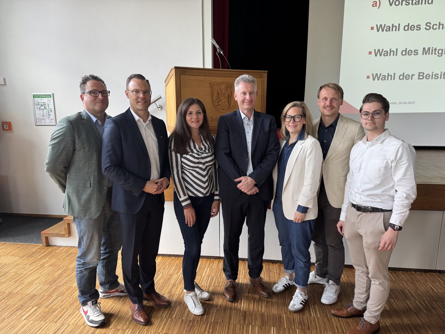 Beim Unterbezirksparteitag der SPD Main-Kinzig stand zu Beginn der Austausch mit dem Landesvorsitzenden Sören Bartol (MdB) im Mittelpunkt.