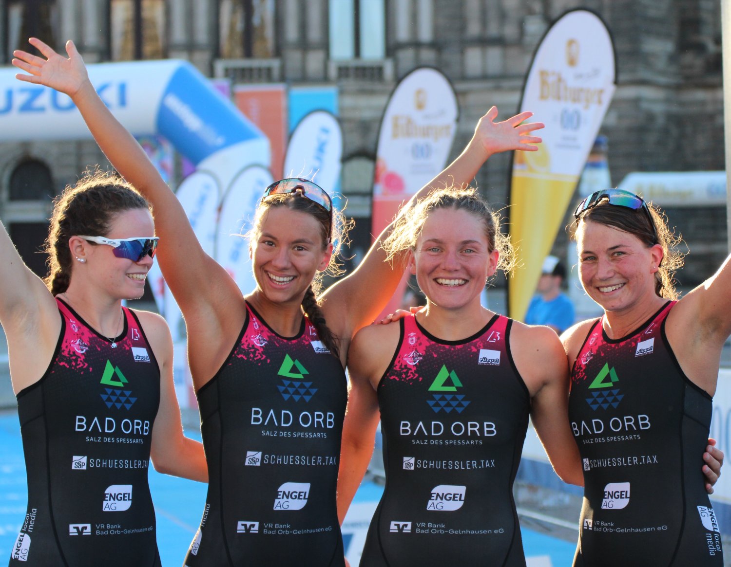 Wie im letzten Jahr möchten die Bundesligaathletinnen des Team Bad Orb wieder die Arme in den Himmel strecken, wie beim Wettkampf in Dresden im vergangenen Jahr. (Leonie Hauser, Isabell Sterr, Alice Riebler, Theresa Moser)