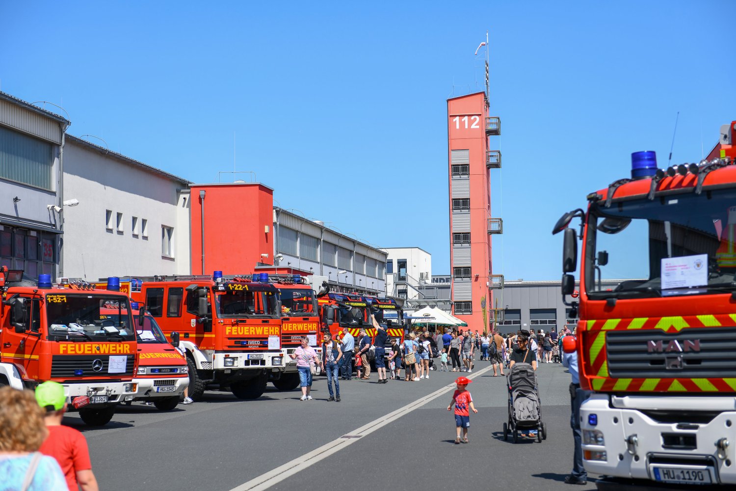Großes Programm wieder am Sonntag (1. Juni; 10 bis 17 Uhr) im Gefahrenabwehrzentrum in der August-Sunkel-Straße für die ganze Familie beim Tag der offenen Tür bei der Feuerwehr Hanau.