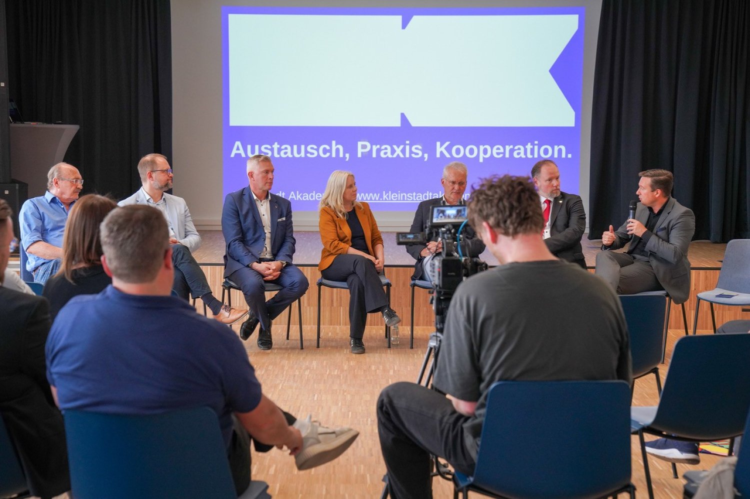 In der offenen Diskussionsrunde wurde über viele Themen gesprochen, darunter Bürokratie, Förderakquise, Denkmalschutz und um die Standardisierung von Prozessen.