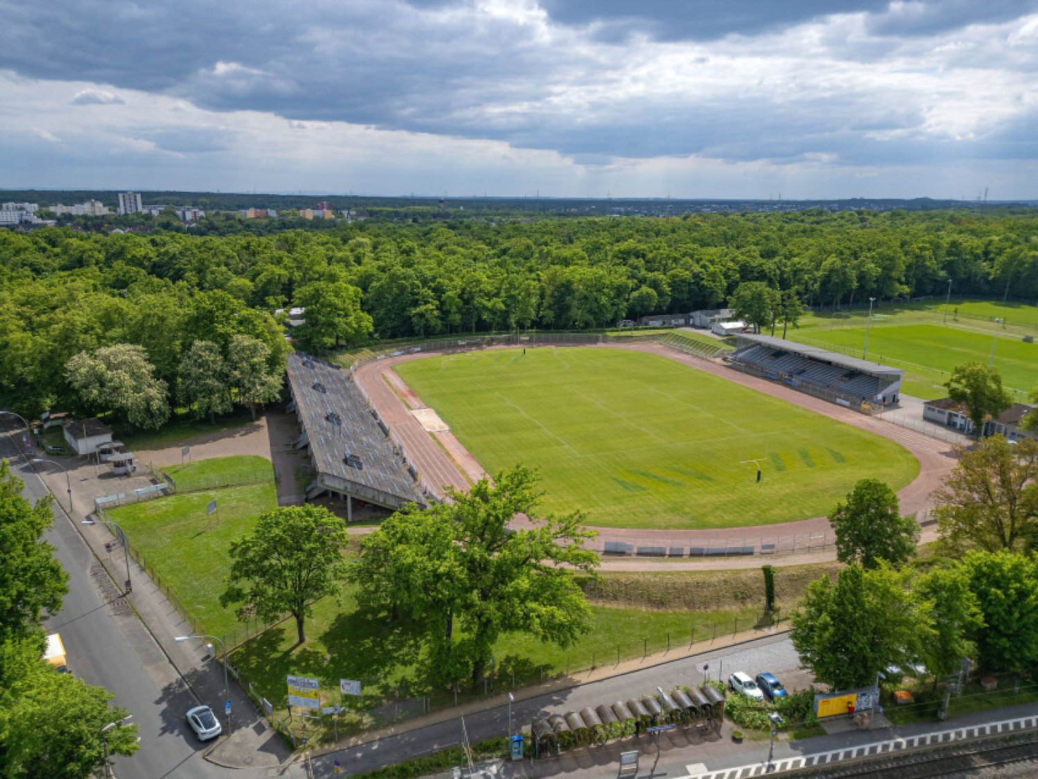 Im Herbert-Dröse-Stadion finden unter anderem die Leichtathletik- und Fußball-Wettbewerbe statt. 