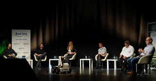 Der Expertentalk mit (von links): Nico Bensing, Alexander Trebing, Kerstin Cieslik-Pfeifer, Prof. Dr. Bernd Jörs, Walter Dreßbach und Christian Romeis. - Foto: romeisIE