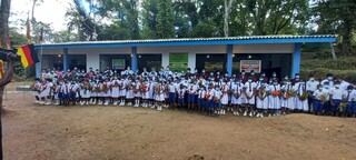 Das neue Schulgebäude der Badanagoda-School wurde feierlich eingeweiht, zur großen Freude der Kinder.