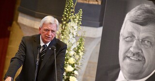 Der Tod seines Parteifreundes Walter Lübcke traf Volker Bouffier 