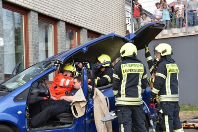 Personenrettung aus einem PKW.