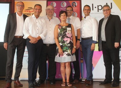 Von links: Moderator Sönke Sievers, Andreas Bellof, Clemens Adam, Heike Merx, Bürgermeister Carsten Ullrich, Markus Klimesch und Marcus Heide.