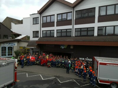 Die Teilnehmer der Großübung in Schlüchtern - <i>Foto: Feuerwehr Schlüchtern </i>