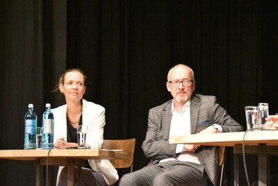 (links) EU-Abgeordnete Anna Cavazzini und (rechts) Landtagsabgeordneter Markus Hofmann
