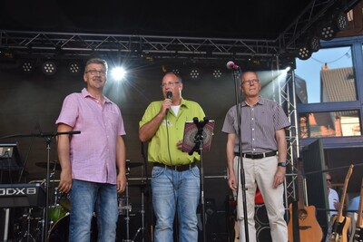 Von links: Dietmar Hußing, Sven Kusnetzoff, erster Vorsitzender des Bruchköbeler Kulturvereins 