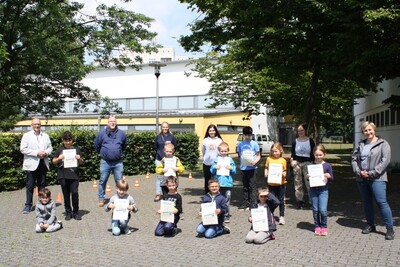 Beim Adventure Day in Wolfgang absolvierten die Kinder einen abwechslungsreichen Hindernissparcour, lösten spannende Rätsel und bastelten eifrig.