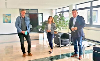 Ein aktuelles Bild der drei Zitatgeber der Pressemitteilung (von links nach rechts: Daniel Siebert, Anna Jagust, OB Claus Kaminsky).