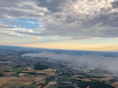 Aus der Luft sind die beiden Großbrände im Raum Fulda zu sehen - <i>Foto: Dennis Ruppel</i>