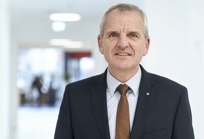 Sprecher des Vorstands der Klinikum Fulda gAG: Priv.-Doz. Dr. med. Thomas P. Menzel (58) - <i>Archivbilder: Hendrik Urbin</i>