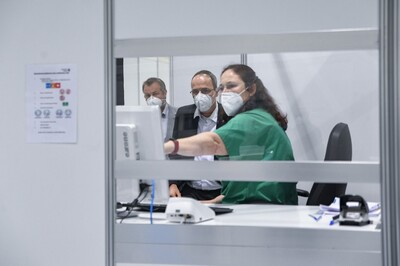 Hessens Innenminister Peter Beuth zu Besuch in einem Impfzentrum - <i>Archivfoto: K|N</i>