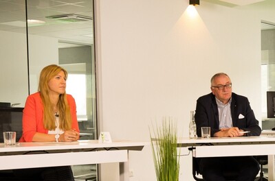 Kerstin Cieslik-Pfeifer und Michael Graf (BVMW) in einer gemeinsamen Moderation - <i>Bild: Michael Graf</i>