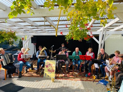 Zum Saison-Finale spielten die Jossgründer Wirtshausmusikanten.