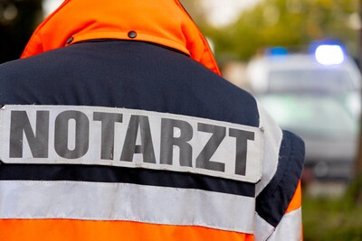 Ein falscher Notarzt hat in mehreren Kreisen sein Unwesen getrieben.  - <i>Foto: Adobe Stock / TOPIC</i>