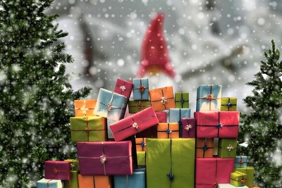 Nach Weihnachten türmt sich dann schnell ein Berg problematischer Verpackungsmüll unterm Baum.  - <i>Symboldbild: Pixabay</i>