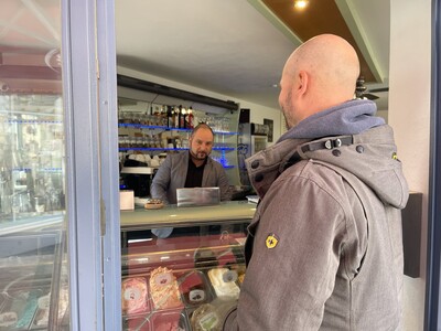 Röder in seiner Lieblingseisdiele - meist bestellt er hier Capucciono 