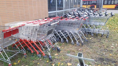 Die neue Kooperation sieht vor, dass Einkaufswagen weiterhin von den Fachkräften des Eigenbetriebs Hanau Infrastruktur Service (HIS) eingesammelt und zunächst – wenn erkennbar – nach Eigentümern sortiert werden.