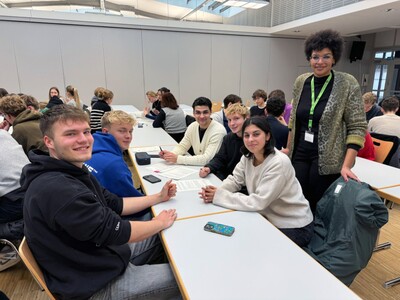 Schülerinnen und Schüler der Winfriedschule am individuellen Campustag an der Hochschule Fulda - <i>Hochschule Fulda</i>