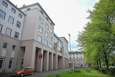 Am Samstag, 10. Mai, beim Straßenfest rund ums „Haus für Demokratie und Vielfalt“ (Kanaltorplatz Ecke Herrnstraße) und im Hafentorquartier (Foto). 